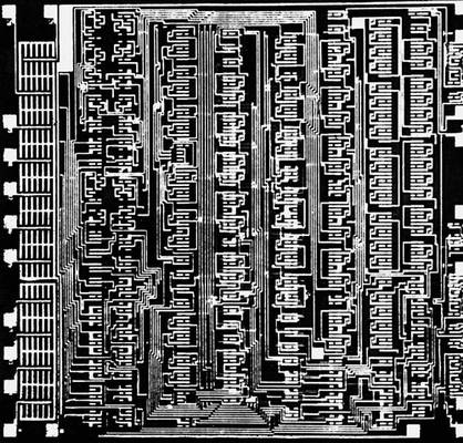 Большая интегральная микросхема для электронных часов