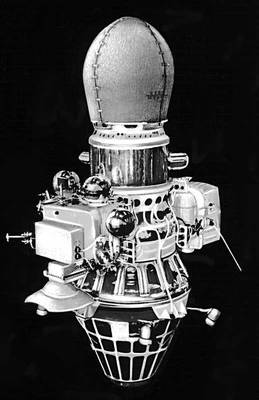 Ракета с автоматич. межпланетной станцией «Луна-9»
